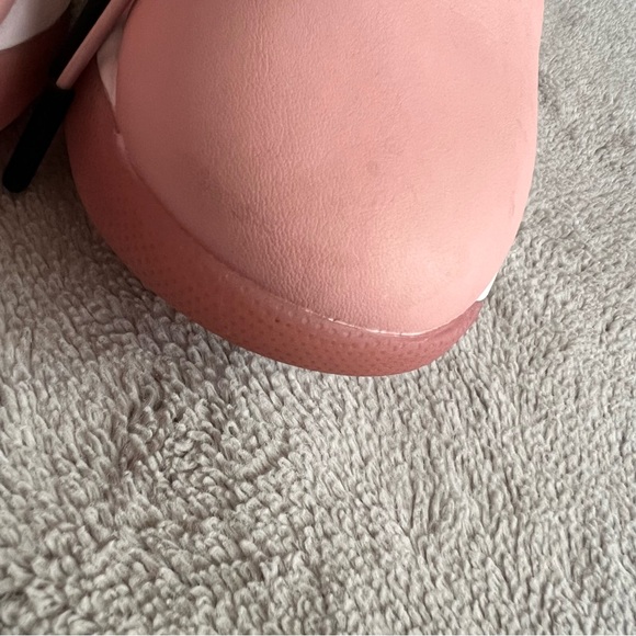 Clove Classic Nursing Clarino Vegan Leather Elastic Cushion Sneaker Shoe Pink Up - Picture 6 of 17